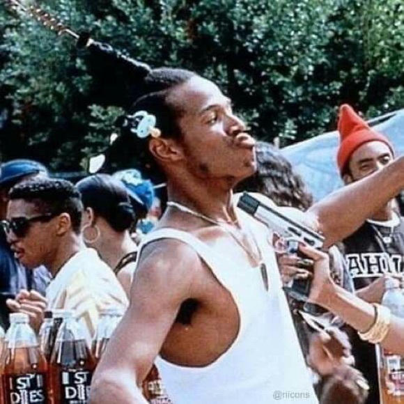 Meet your Posher, Gia - Picture 8 of 15